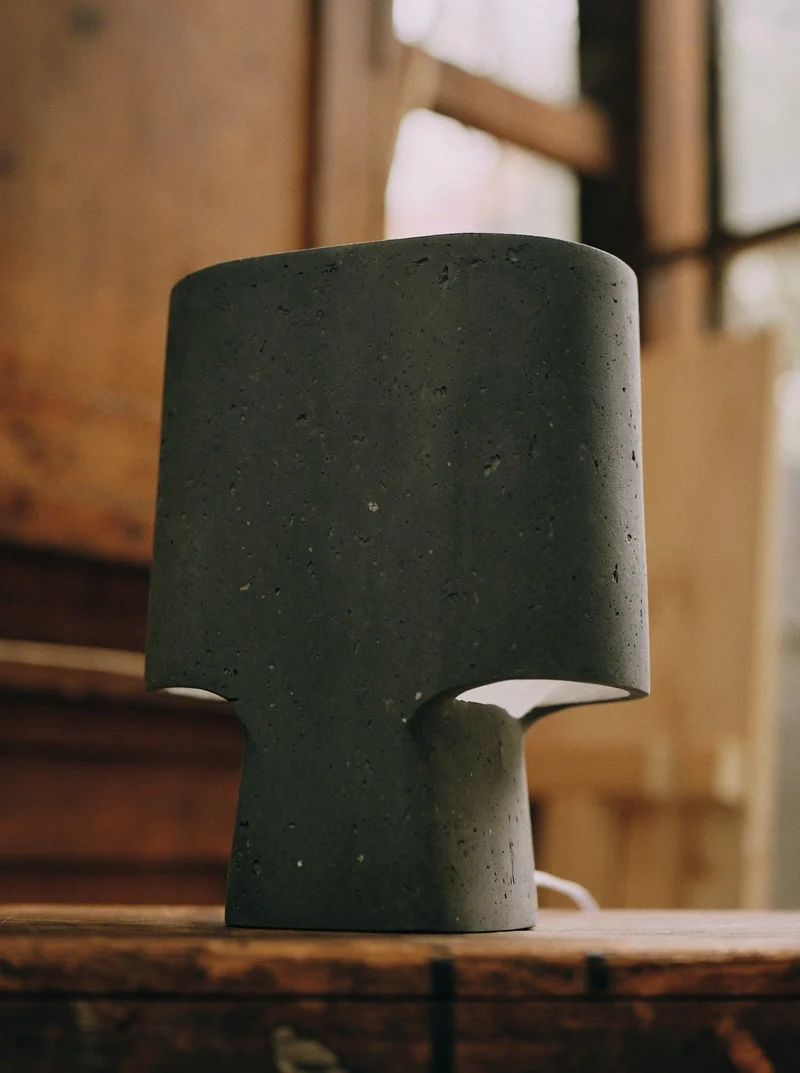 The Plaster Table Lamp Bien Faite Anthracite