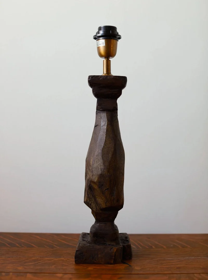 Vintage Handcarved Table Lamp 01