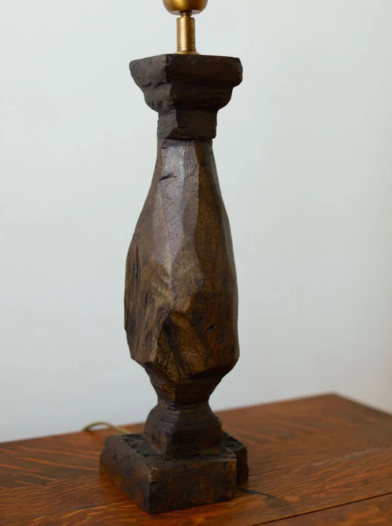 Vintage Handcarved Table Lamp 01