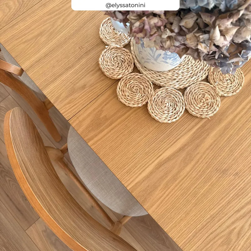 Table rectangulaire Oman 4/6 personnes extensible en bois clair 150/180 cm