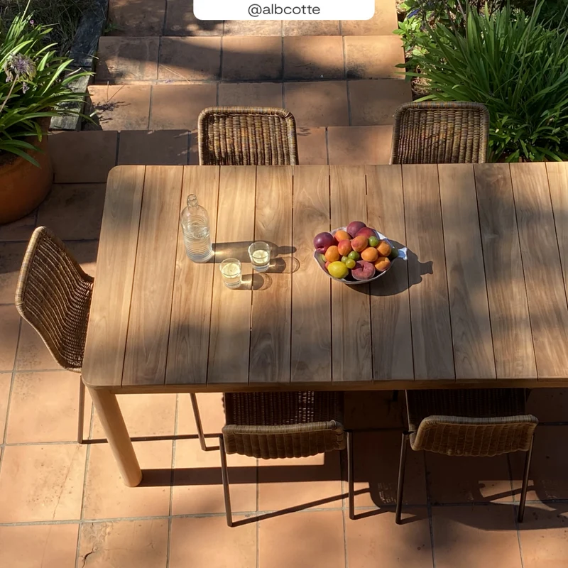 Table de jardin extensible Kora en bois de teck 6 à 8 personnes