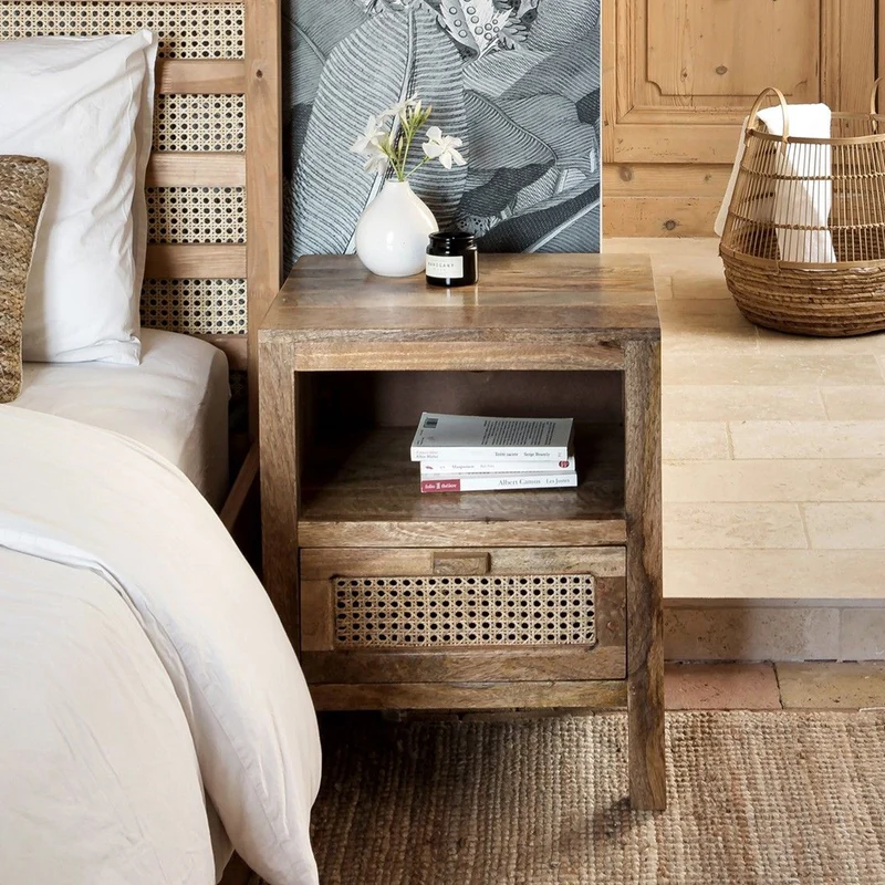 Table de chevet en cannage Tiki