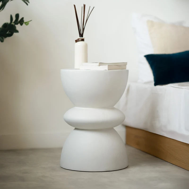 Table d'appoint ronde Maupiti en fibre d'argile effet béton