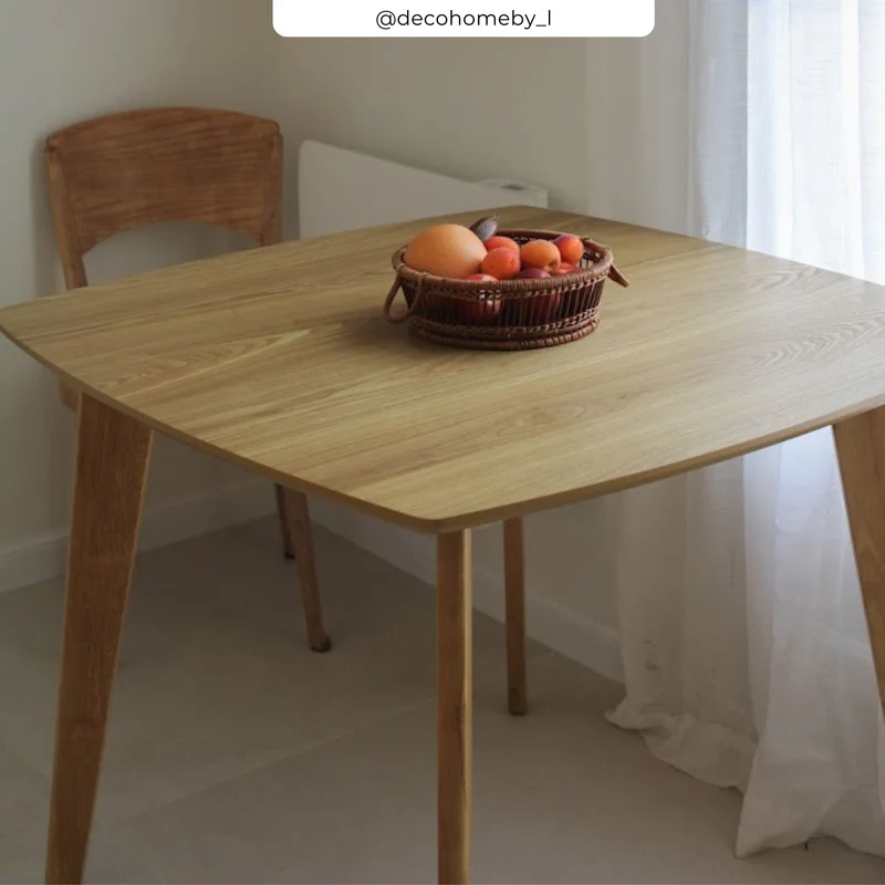 Table carrée Julio 4 personnes en bois clair 90 cm