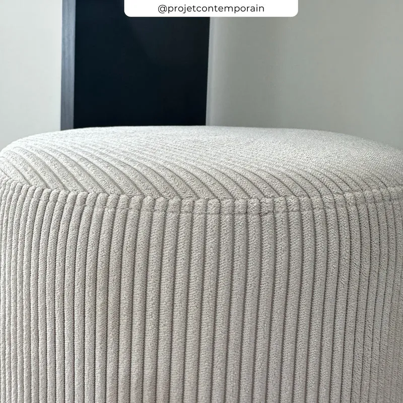Pouf Lily rond en velours côtelé beige