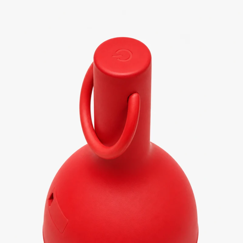 Petite lampe nomade Elo en plastique rouge