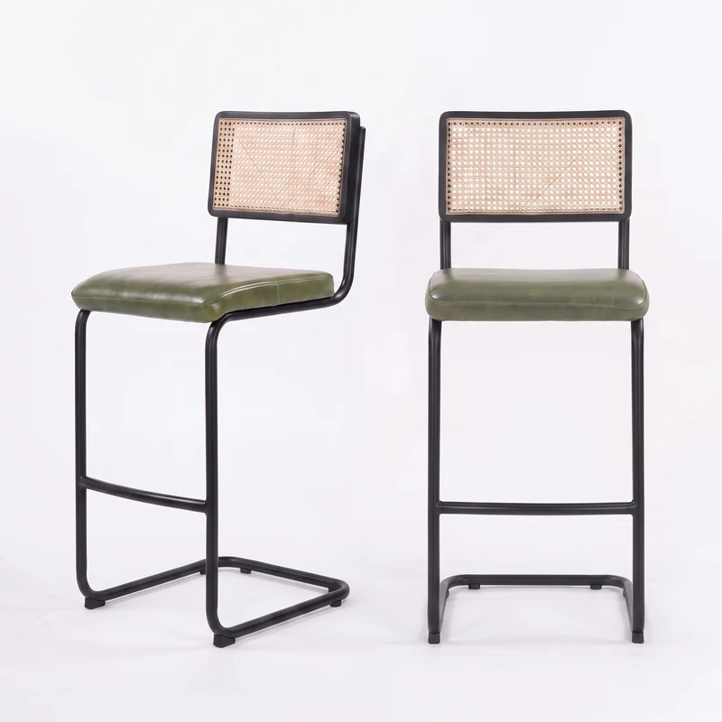Lot de 2 chaises de bar Léandre 76 cm en cannage et cuir vert