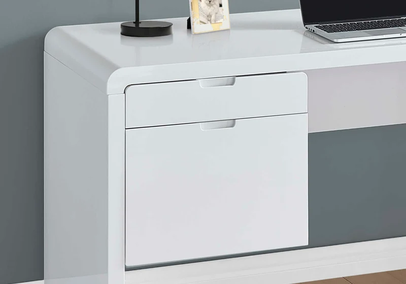 LUXARA™ – HIGH GLOSS OFFICE DESK – I 7581
