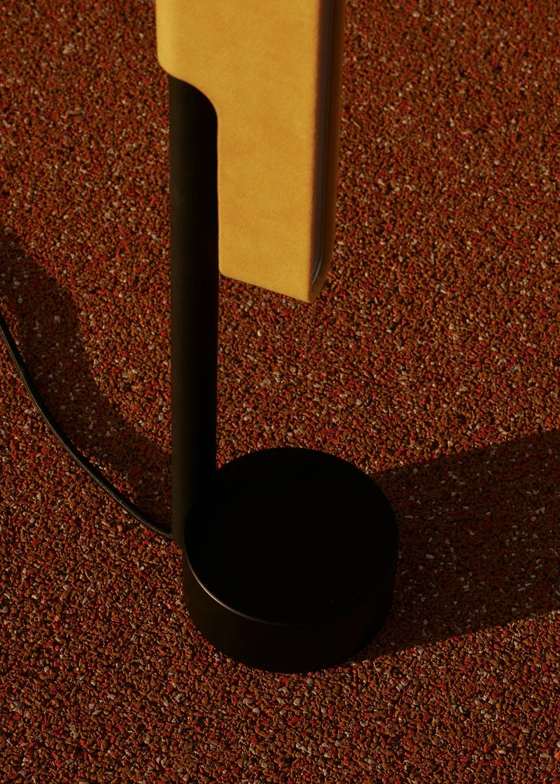 Lampadaire Vertical Cuir