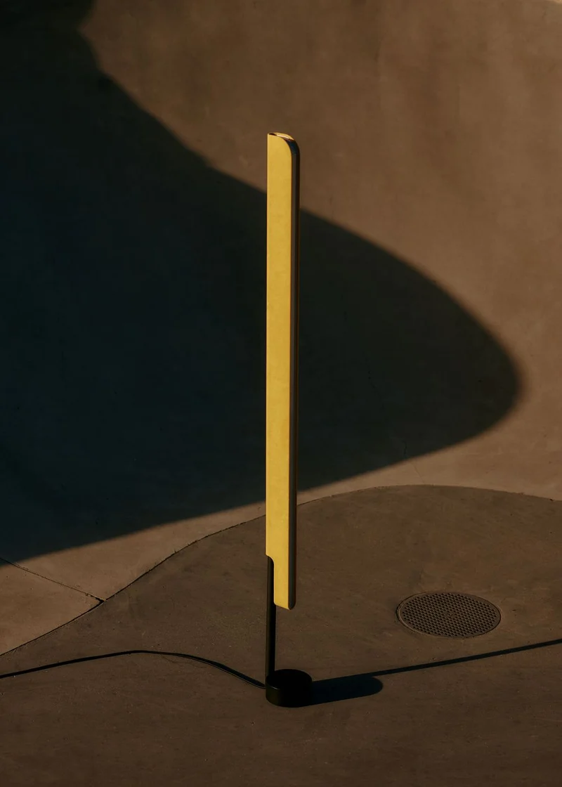 Lampadaire Vertical Profile