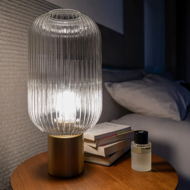 Lampe Lou en verre cannelé