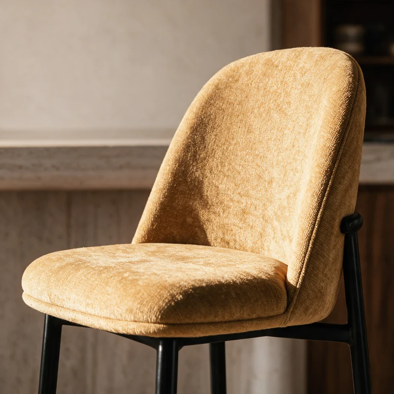 Lot de 2 chaises pour îlot central 67 cm Noah en tissu jaune moutarde