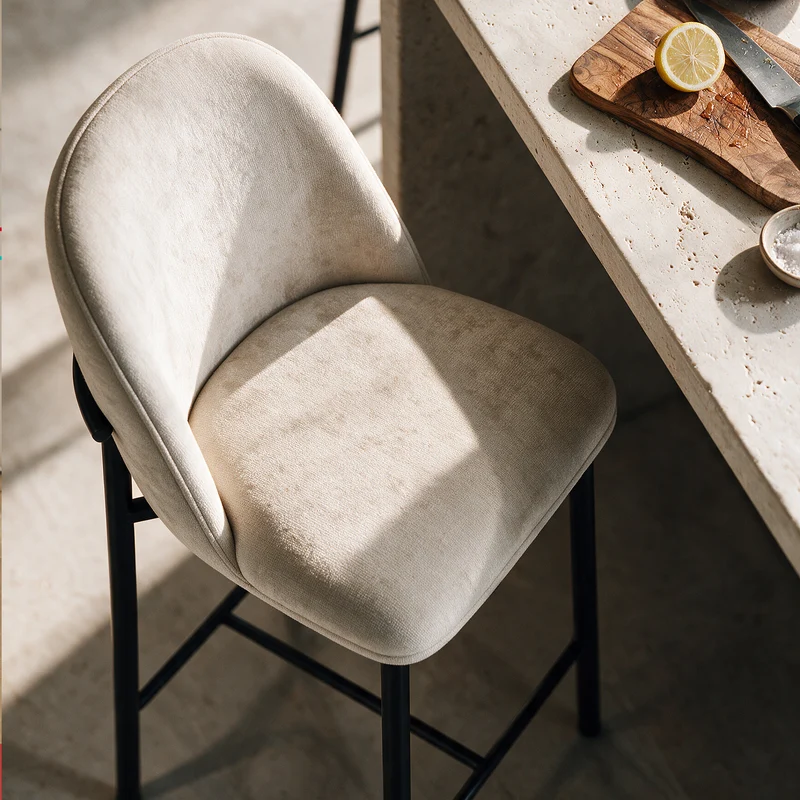 Lot de 2 chaises pour îlot central 67 cm Noah en tissu beige