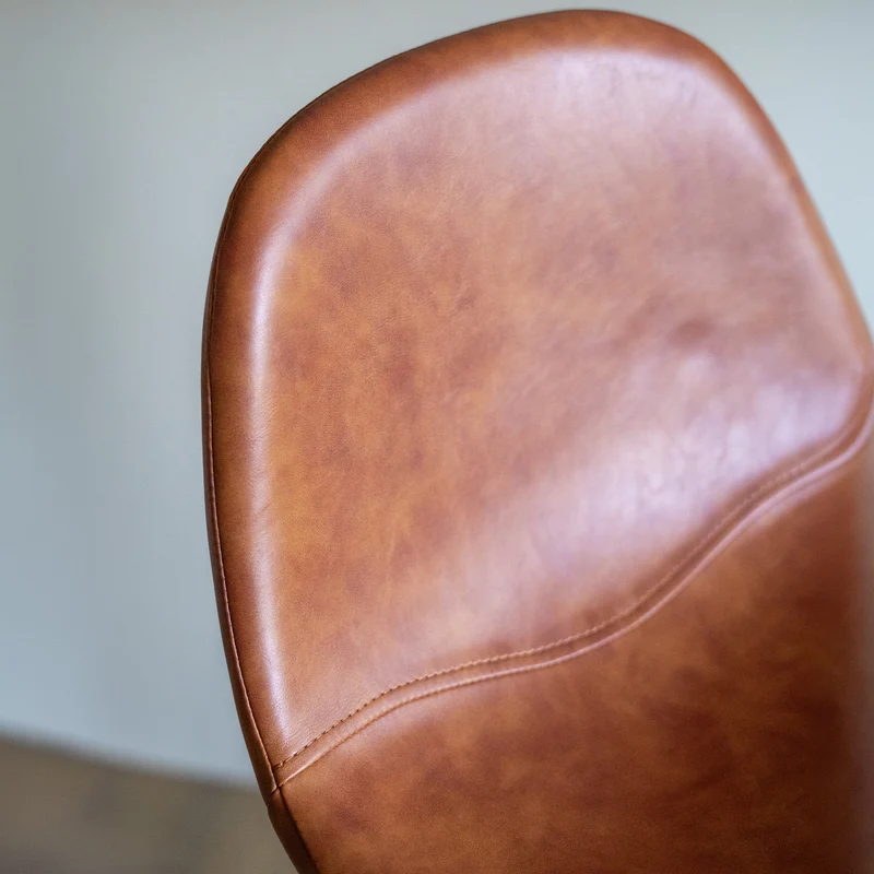 Chaise pour îlot central Henrik en cuir synthétique camel 65 cm (lot de 2)