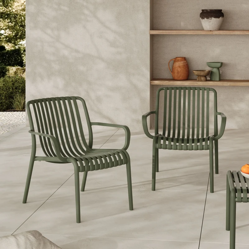 Lot de 2 fauteuils de jardin Ivy en plastique vert kaki avec accoudoirs