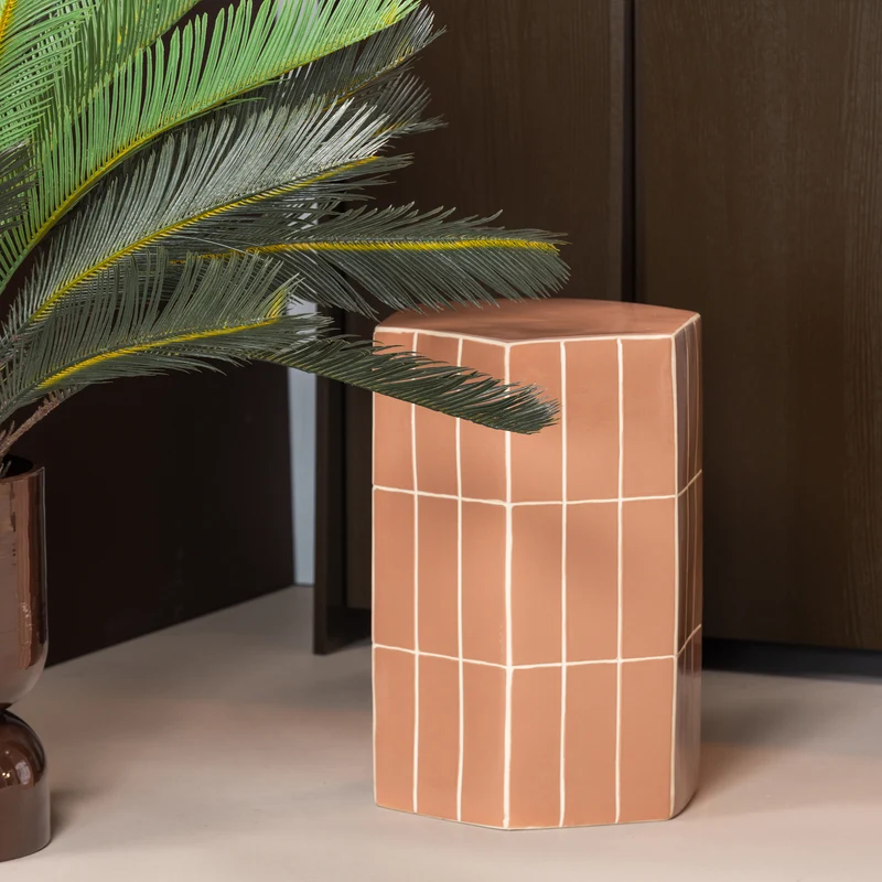 Plu decoratieve bijzettafel 54 x 38 x 32 cm keramiek oudroze