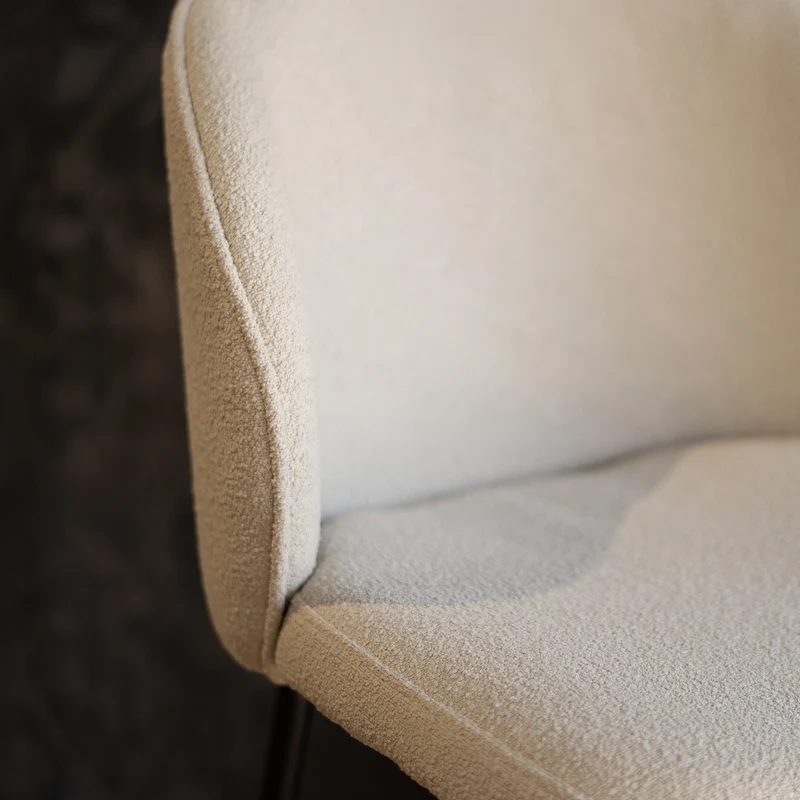 Lot de 2 chaises pour îlot central Groom 66,3 cm en tissu bouclé beige