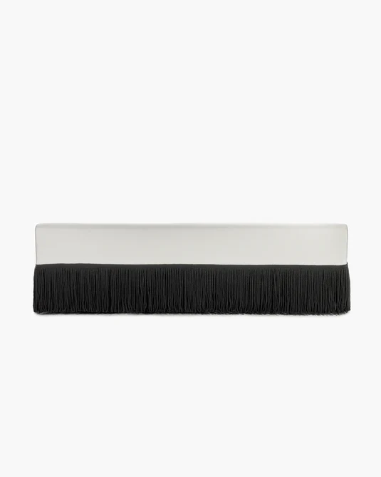 Canapé avec 1 coussin blanc avec franges noires Frou