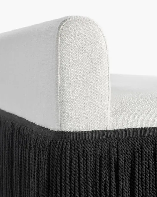 Canapé avec 1 coussin blanc avec franges noires Frou