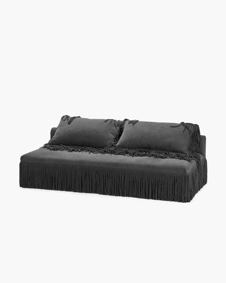 Canapé avec 1 coussin noir avec franges noires Frou