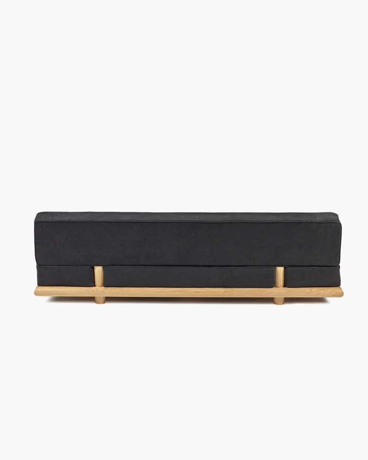 Canapé noir licot + cadre chêne naturel Ono 3