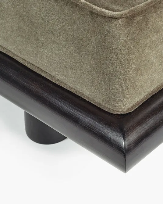 Canapé velours taupe + cadre tulipier teinté foncé Ono 1