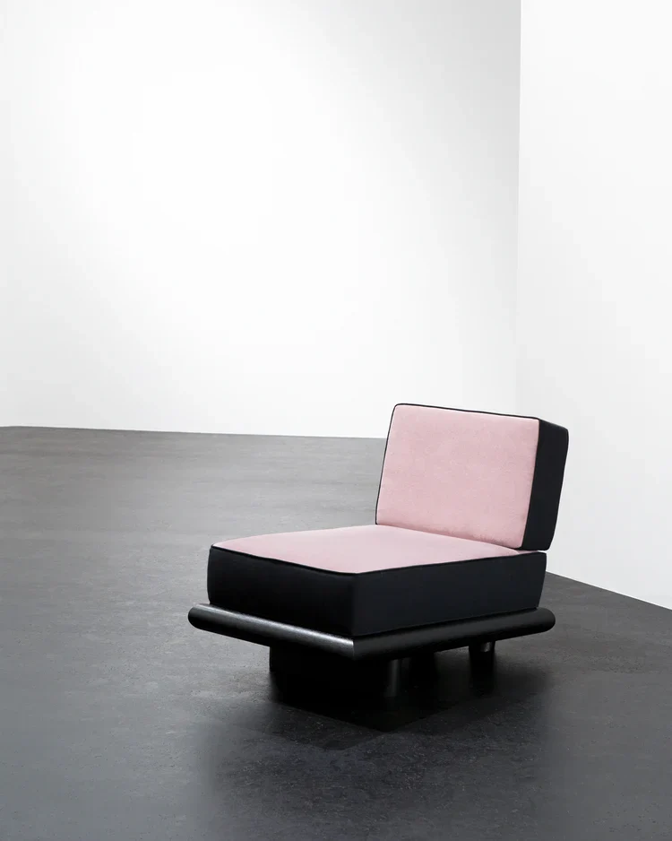 Canapé velours rose + lin noir + châssis chêne teinté noir Ono 1