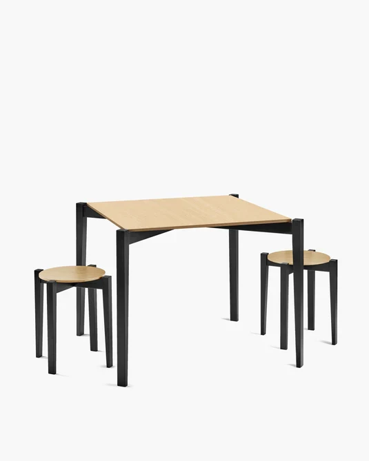 Table carrée hêtre noir/chêne naturel Eloïs