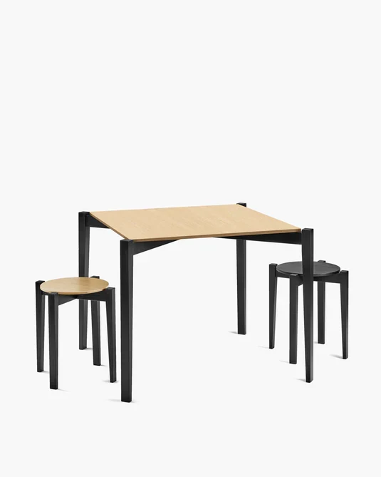 Table carrée hêtre noir/chêne naturel Eloïs