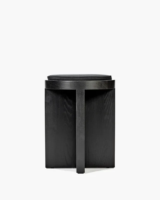 Tabouret noir avec coussin noir Tabu