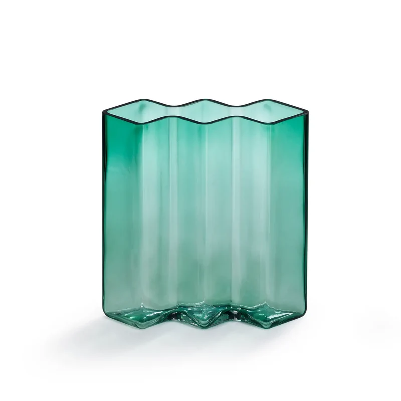 Vase Row Three vert