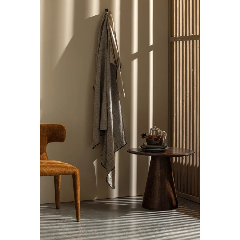 Posture bijzettafel mango hout walnoot