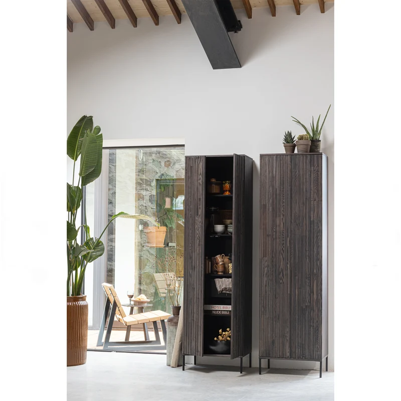 New Gravure hoge kast met lade essen fineer espresso