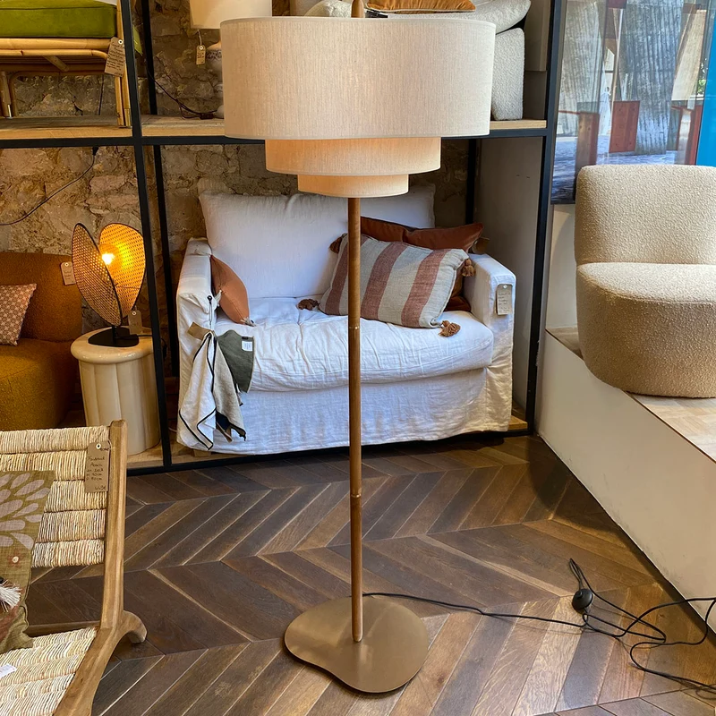 LAMPADAIRE PEBBLE