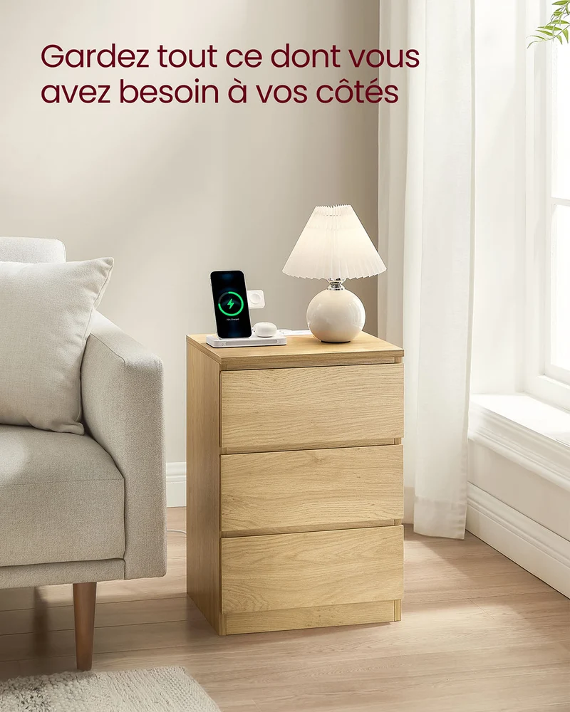 Table de chevet avec multiprise table d’appoint avec 3 tiroirs 2 prises ca 2 ports USB façades de tiroirs biseautées pour salon chambre bureau moderne 12_0007613